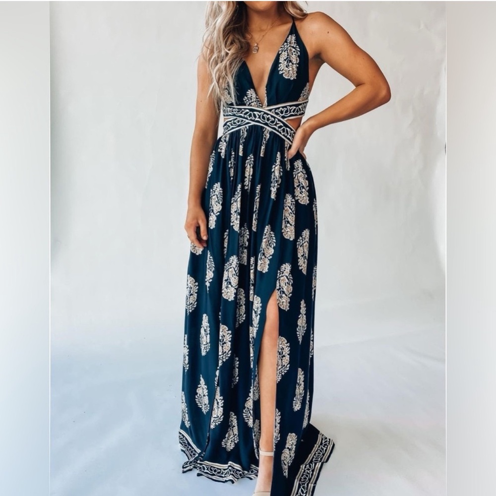 Chic Deep Blue Patterned Maxi Dress - image 1